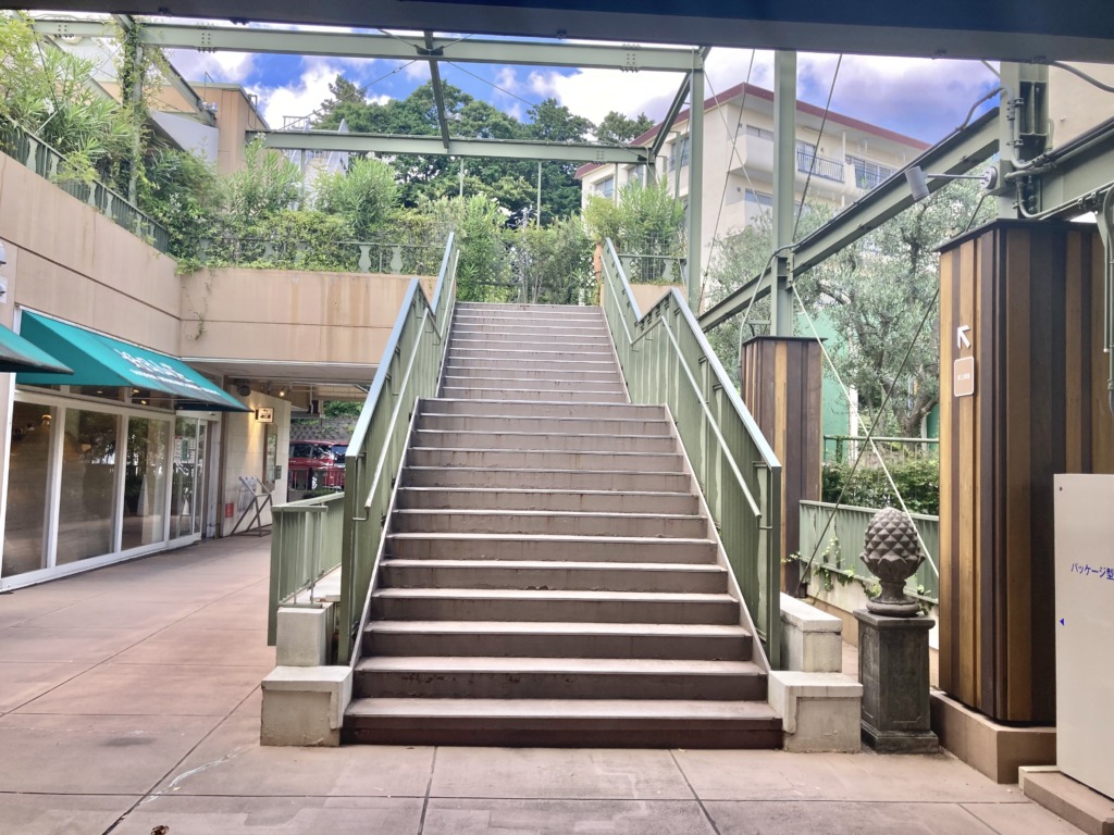 二子玉川　プロトリーフ　階段