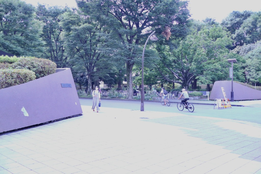 駒沢大学　駒沢公園　西口
